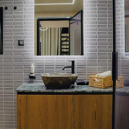Elan Loft